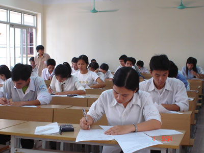 Điểm sàn đại học: 15 điểm