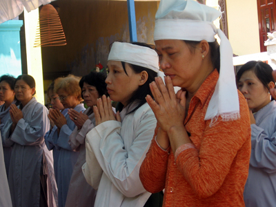 Cầu siêu cho 12 nạn nhân vụ tai nạn đặc biệt nghiêm trọng ở Cam Ranh