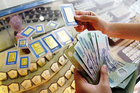 Yêu cầu các ngân hàng không chuyển vàng thành tiền đồng