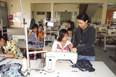 Gắn dạy nghề với giải quyết việc làm