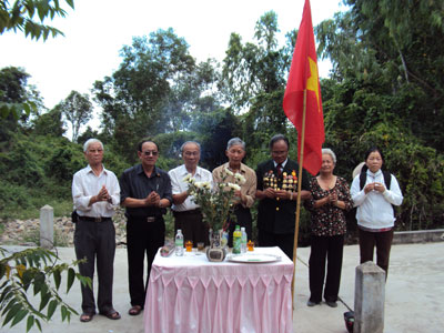 Hội ngộ nơi chiến trường xưa