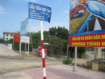 Cần sửa chữa biển báo