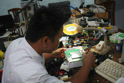   Sửa chữa Set top box tại Trung tâm Viễn thông Nha Trang.