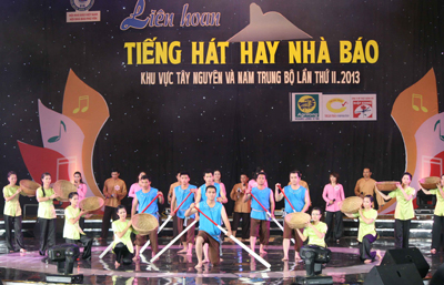 Đoàn Khánh Hòa có 2 tiết mục được chọn công diễn