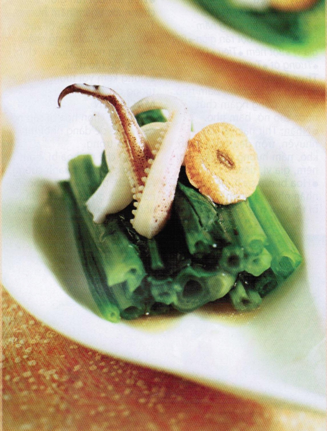 Món ăn: Cách nấu món cải bó xôi xốt mực