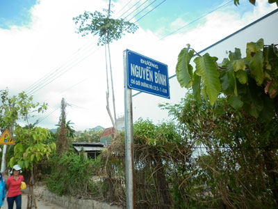 Có biển nhưng thiếu đường lưu thông