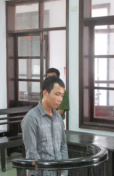 Liên tục ngồi tù