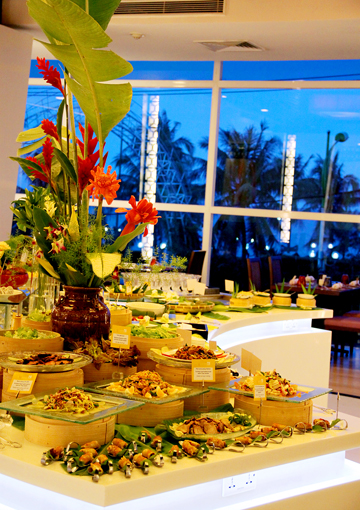 Buffet Thái tại khách sạn Novotel