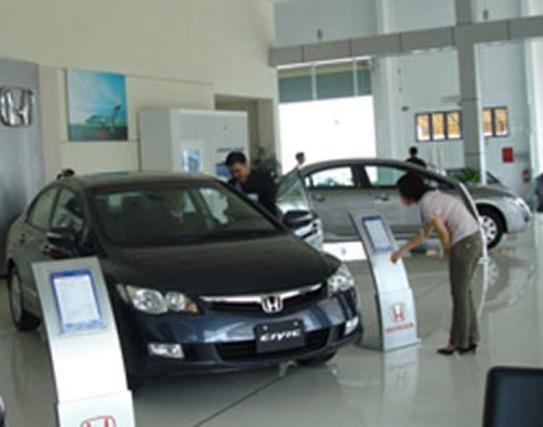 Tìm hiểu kỹ các chính sách khuyến mại và giá xe trước khi quyết định mua.