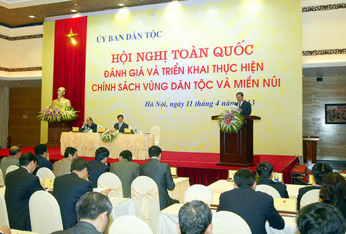 Hội nghị toàn quốc đánh giá và triển khai thực hiện chính sách vùng dân tộc và miền núi, sáng 11-4. Ảnh: VGP/Nhật Bắc