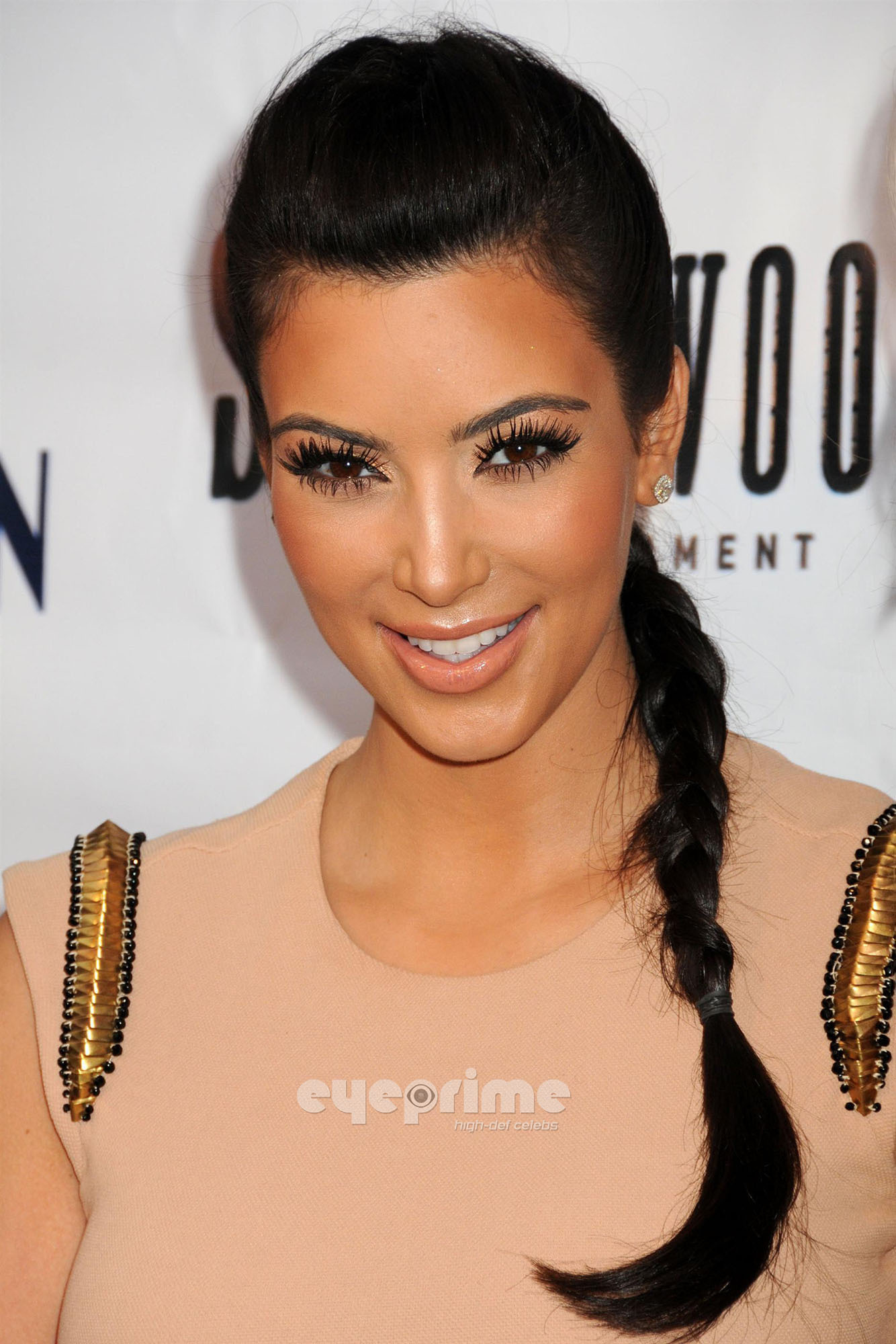 Cách chọn tông trang điểm tiệp với màu tóc