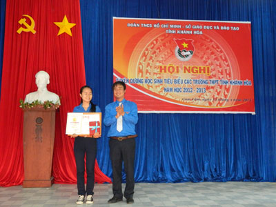 70 học sinh tiêu biểu được tuyên dương