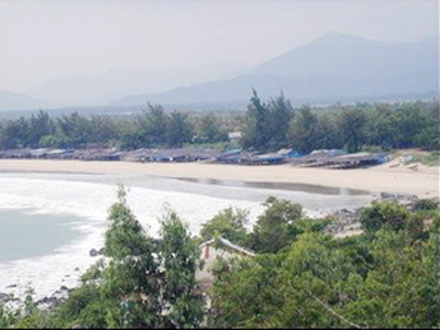 Di tích Lỗ Đất trên bán đảo Cam Ranh