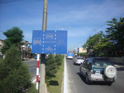 Cần làm mới biển báo