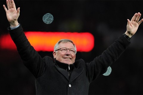 HLV Ferguson thôi dẫn dắt Man Utd