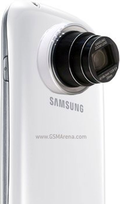 Bức ảnh minh họa về Galaxy S4 Zoom từ GSM Arena.