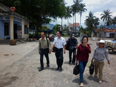 Gian nan “chở luật” ra đảo