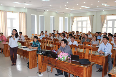 Tập huấn nghiệp vụ báo chí cho cán bộ và cộng tác viên Cổng thông tin điện tử Vạn Ninh