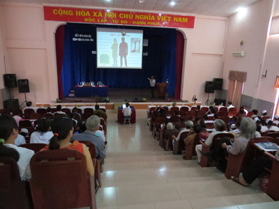 Hơn 100 người tham gia chuyên đề về ung thư