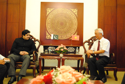 Tiếp Đại biện lâm thời Đại sứ quán Pakistan tại Việt Nam