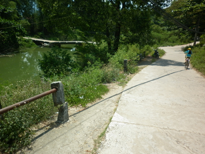 Lan can bảo vệ hư hỏng