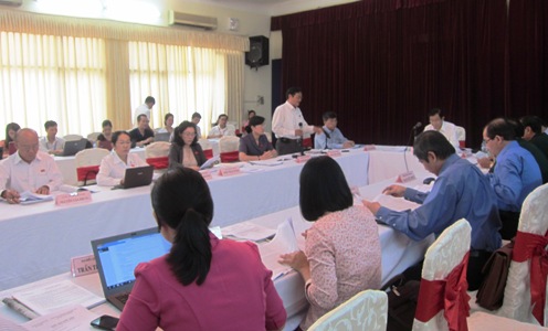 Đoàn đại biểu Quốc hội TP Hồ Chí Minh thảo luận tại tổ. (Ảnh: Kim Thanh)