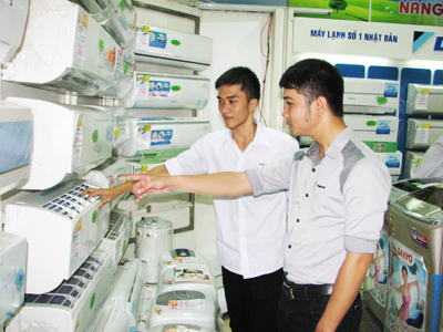 Nhiều mặt hàng “sốt” cùng nắng nóng