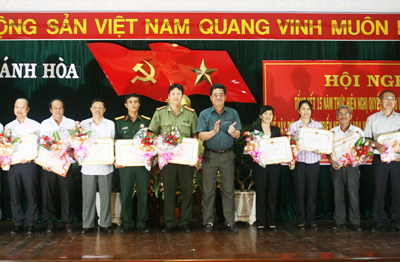 Các tập thể nhận bằng khen của UBND tỉnh. 