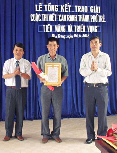 Trao 11 giải cho các tác giả có tác phẩm xuất sắc