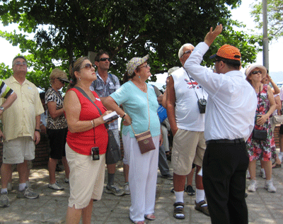 50 tình nguyện viên tham gia phục vụ Festival Biển