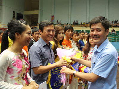 Khai mạc giải bóng đá mini nam, nữ truyền thống năm 2013