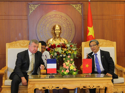 Ký kết Bản ghi nhớ nội dung quan hệ hợp tác giai đoạn 2013-2018