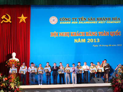Hội nghị khách hàng toàn quốc năm 2013