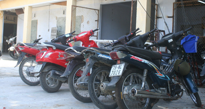  Tang vật phạm tội của nhóm “đá xế” bị Công an huyện Diên Khánh thu hồi.