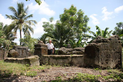 Hoang phế di tích mộ Thượng thư Nguyễn Xuân Thục