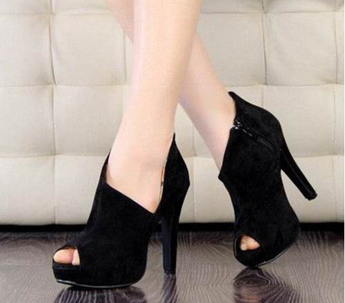 5 bí kíp chọn giày để “thu nhỏ” bàn chân