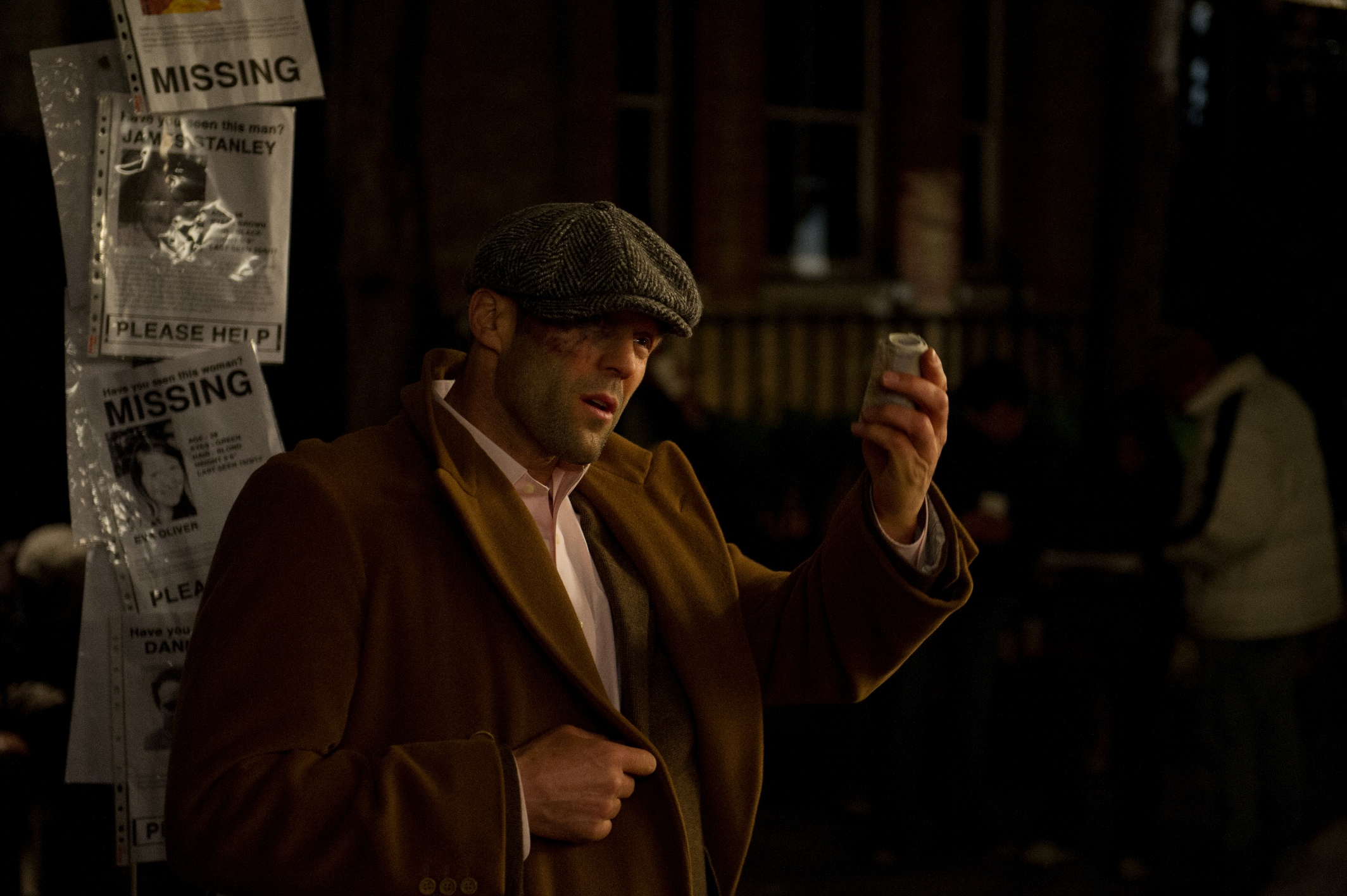 “Người vận chuyển” Jason Statham tái xuất với “Chim Ruồi”