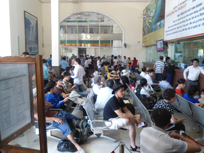 Cần khắc phục tình trạng tàu trễ giờ