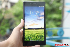 Điện thoại màn hình lớn nhất thế giới lên kệ tại Việt Nam ngày 9/8 với giá 18 triệu đồng.