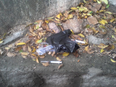 Tiêm chích ma túy ở chốn tôn nghiêm