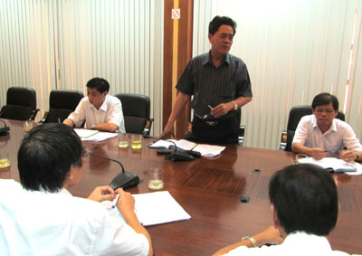 Làm việc với Liên đoàn Quy hoạch và điều tra tài nguyên nước miền Trung