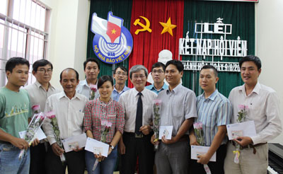 Kết nạp 16 hội viên vào Hội Nhà báo Việt Nam