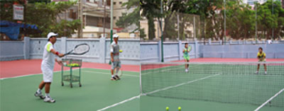 Các huấn luyện viên và vận động viên lứa tuổi U10 quần vợt tỉnh trong trong các buổi tập duy trì kỹ thuật của đội.