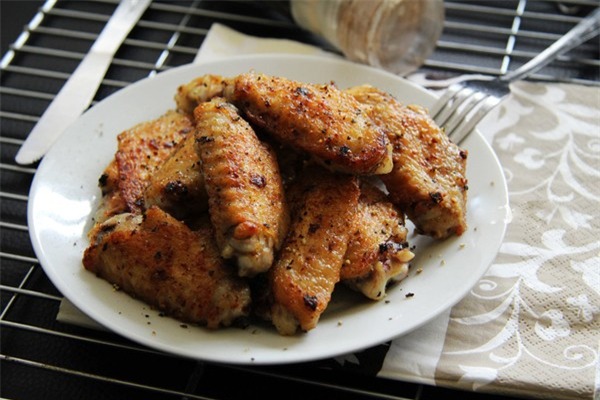 Món ăn: Cánh gà chiên tiêu