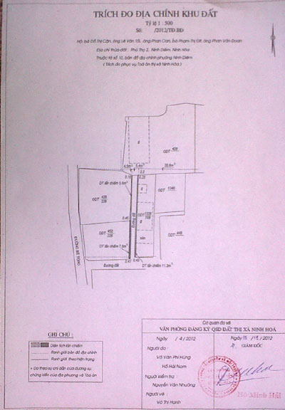 và bản trích đo địa chính thể hiện diện tích bị các hộ lấn chiếm 