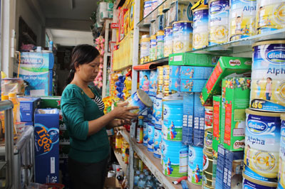 Người dân lo ngại sữa nhiễm khuẩn