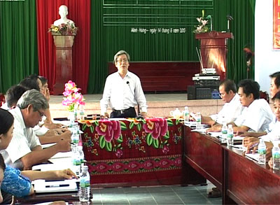 Phó Chủ tịch UBND tỉnh Lê Xuân Thân làm việc với UBND xã Ninh Hưng, thị xã Ninh Hòa