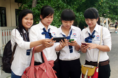 Ngày càng nhiều học sinh, sinh viên sử dụng gói cước Mobile Internet.