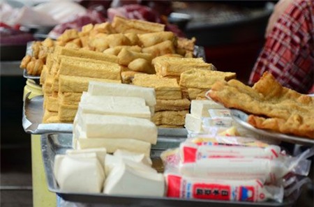 Đậu phụ có nhiều thạch cao thường có vị hơi chát.