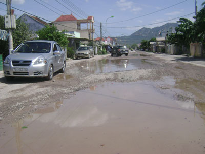 Tỉnh lộ 1A xuống cấp